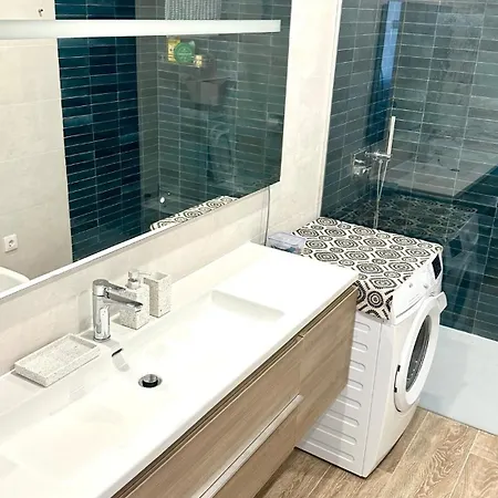 דירה Stunning Sea View With Big Balcony In The Center *