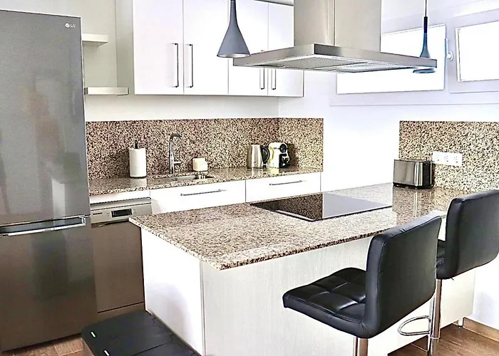 דירה Stunning Sea View With Big Balcony In The Center