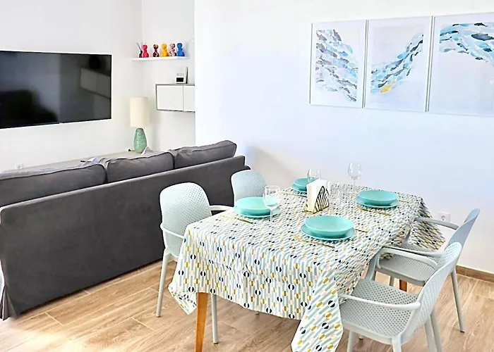 Stunning Sea View With Big Balcony In The Center * קורלחו