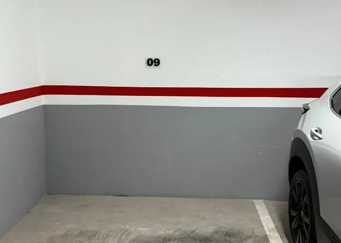 Stunning Sea View With Big Balcony In The Center דירה