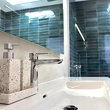 アパート Stunning Sea View With Big Balcony In The Center コラレホ