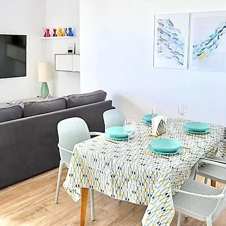 Stunning Sea View With Big Balcony In The Center * コラレホ