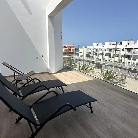 Maki Beautiful Terrace And Garage Apartment *